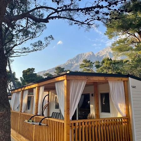 Mobile Homes Dololego - Camp Basko Polje Baška Voda Dış mekan fotoğraf